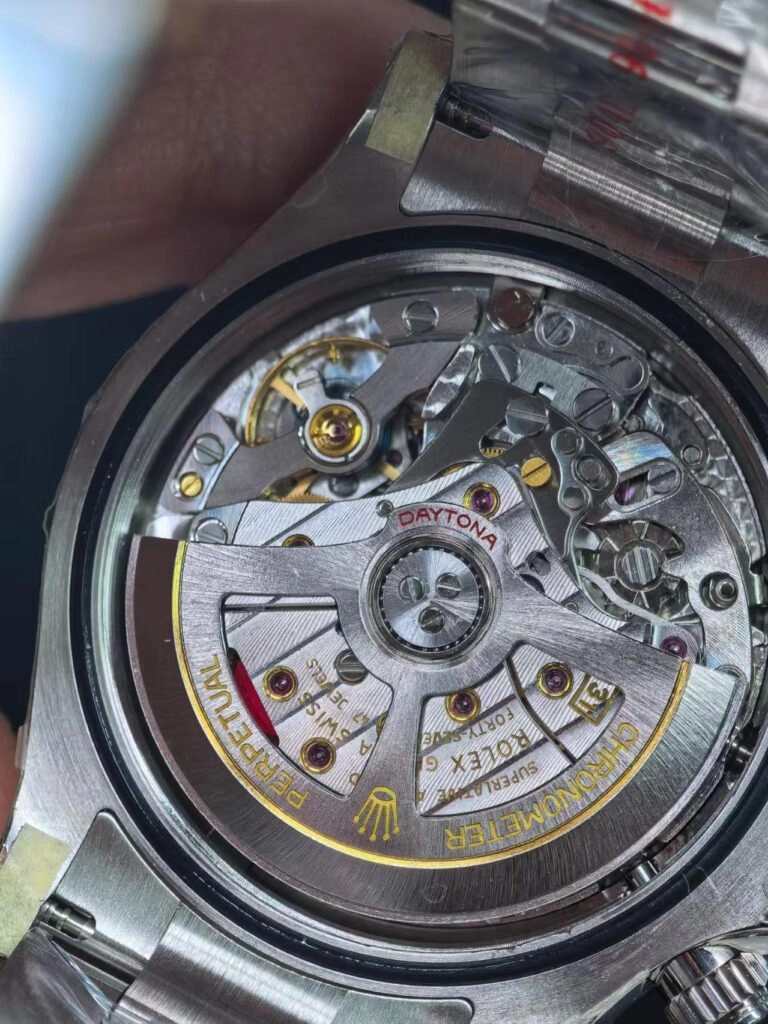 Механизм Rolex Daytona 4131 Механизм Rolex Daytona 4131 со свободно подвешенным балансом