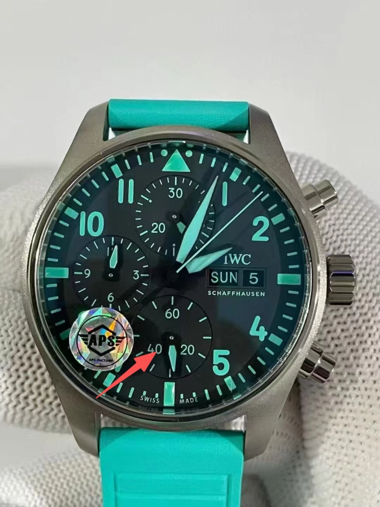 IWC IW388108 от APS с малой секундной стрелкой в положении «6 часов»