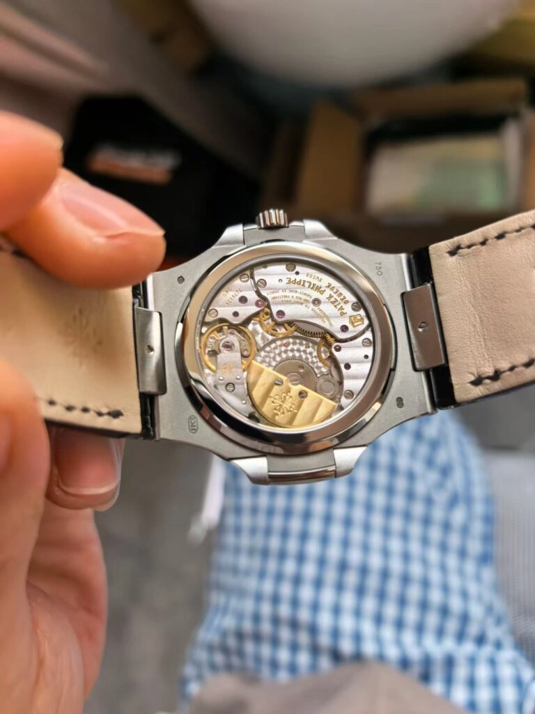 Механизм модели 5712G Механизм Patek Philippe 5712G