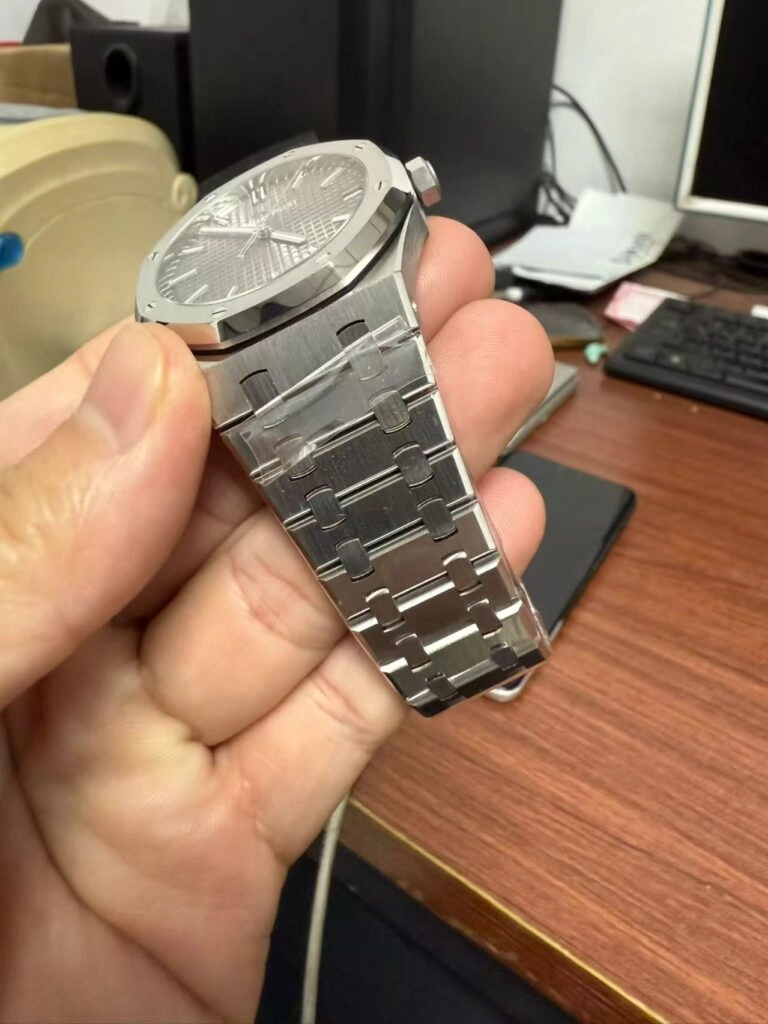 Браслет 15500 Браслет VS AP 15500