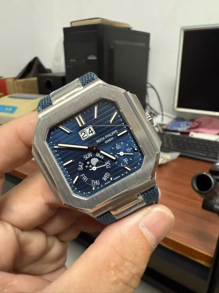 Patek Philippe 5822P Реплика Patek Philippe 5822P