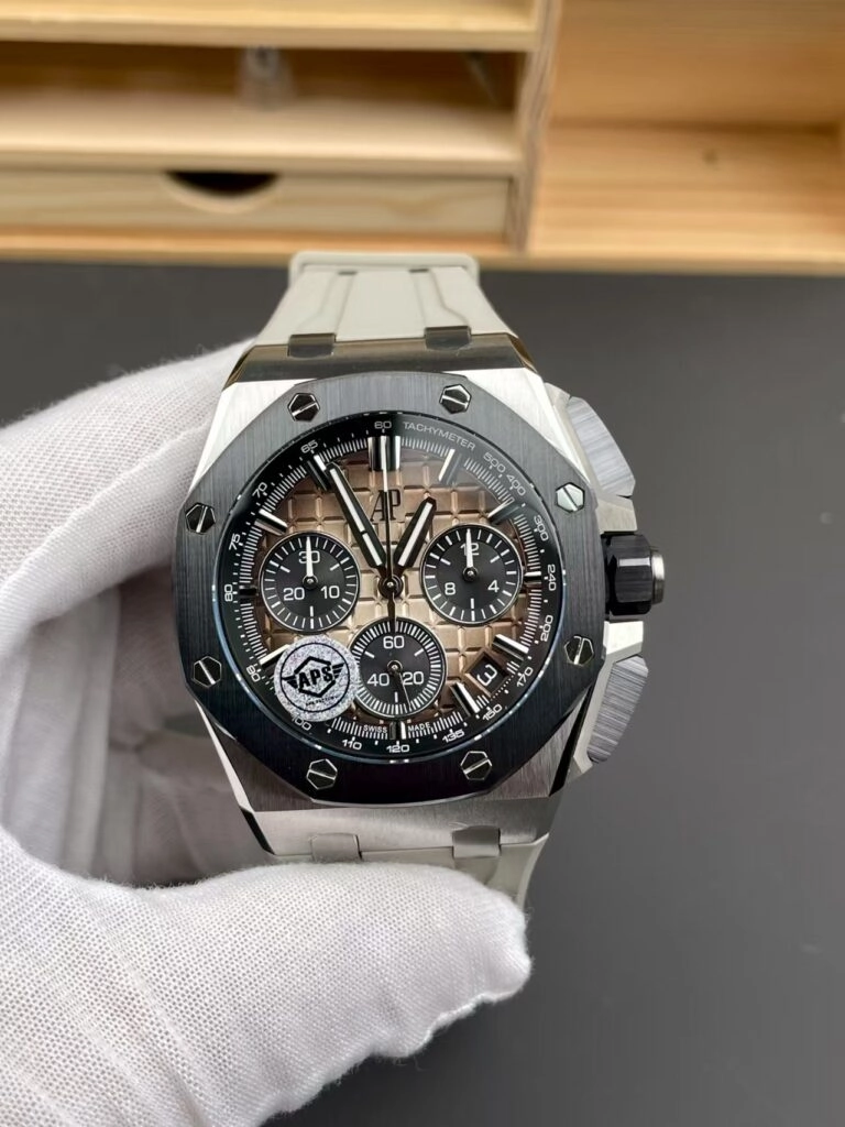 Градиентный циферблат Audemars Piguet 26420 Audemars Piguet 26420 с градиентным коричневым циферблатом