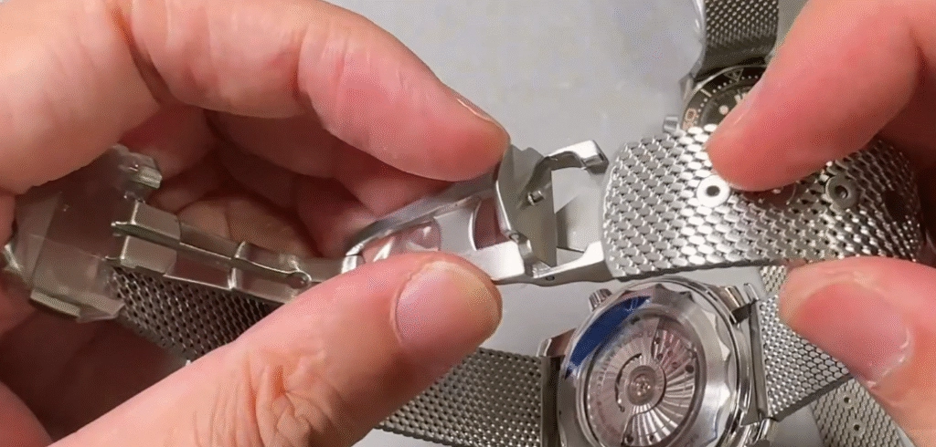Фиксация застёжки Фиксация застёжки браслета Omega Seamaster