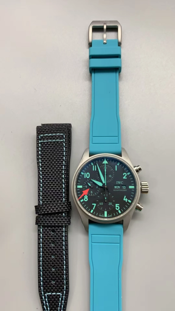 IWC IW388108 от TW с малой секундной стрелкой в положении «9 часов»