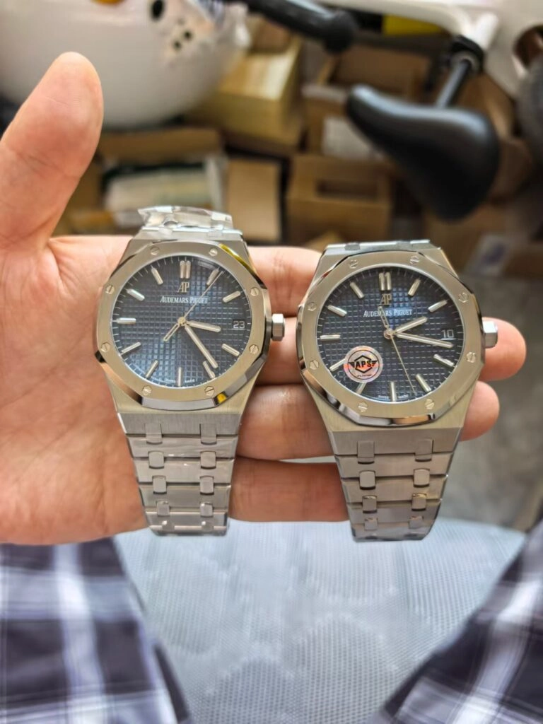 Версии AP Royal Oak 15500 с синим циферблатом от VS и APS