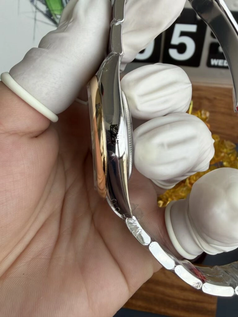 Корпус юбилейного Rolex Oyster Perpetual