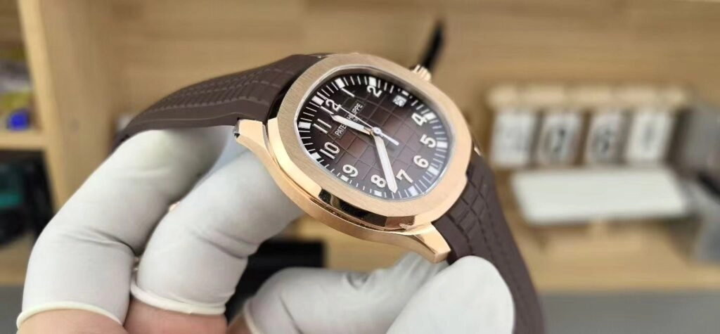 Золотистый Aquanaut RC Золотистая версия Patek Philippe Aquanaut, предположительно от RC Factory