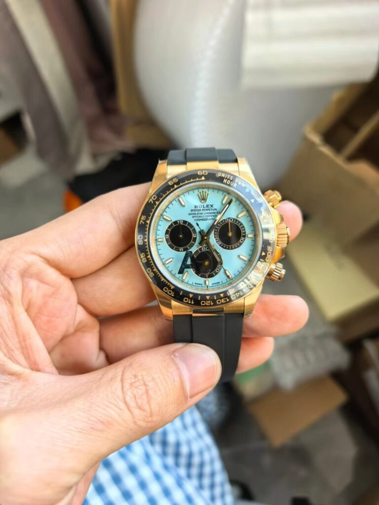 Rolex Daytona с бирюзовым циферблатом Реплика Rolex Daytona с бирюзовым циферблатом