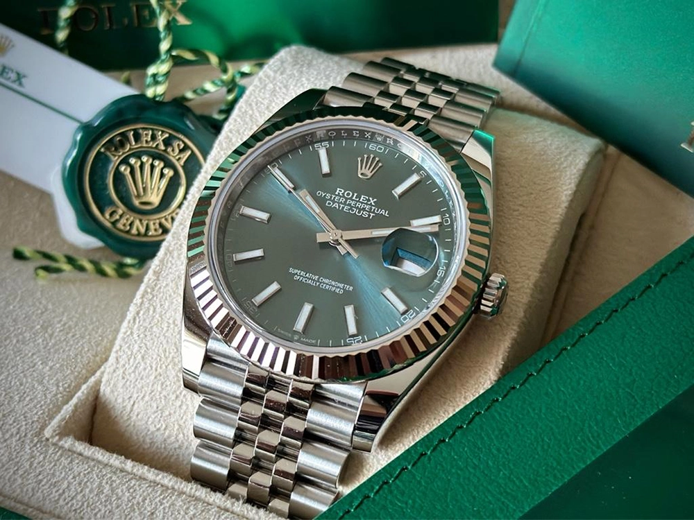 VS Factory Datejust V2: обновлённый безель, увеличенный вес и сравнение с Q Factory