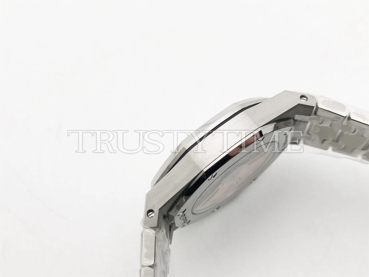Копия часов Audemars Piguet Royal Oak Selfwinding 34mm 77350ST.OO.1261ST.01