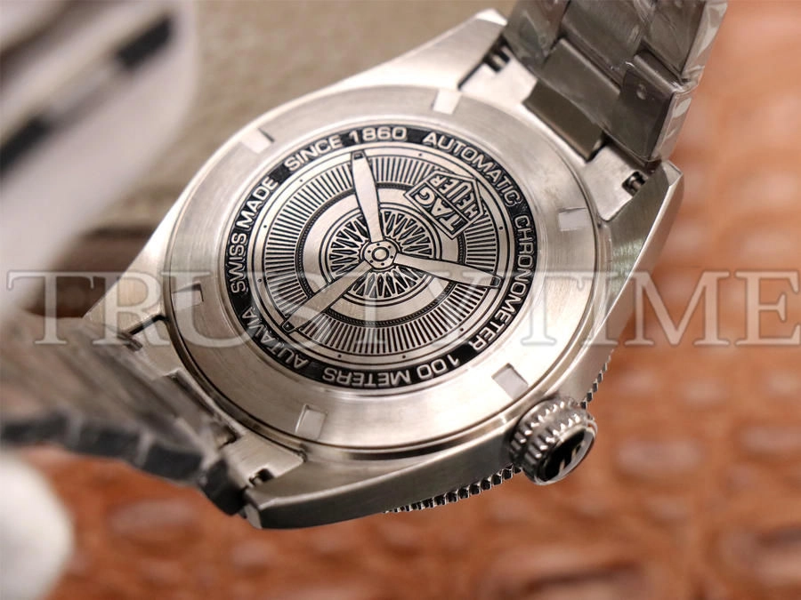 Копия часов Tag Heuer Autavia Isograph Calibre 5 42mm WBE5116.EB0173