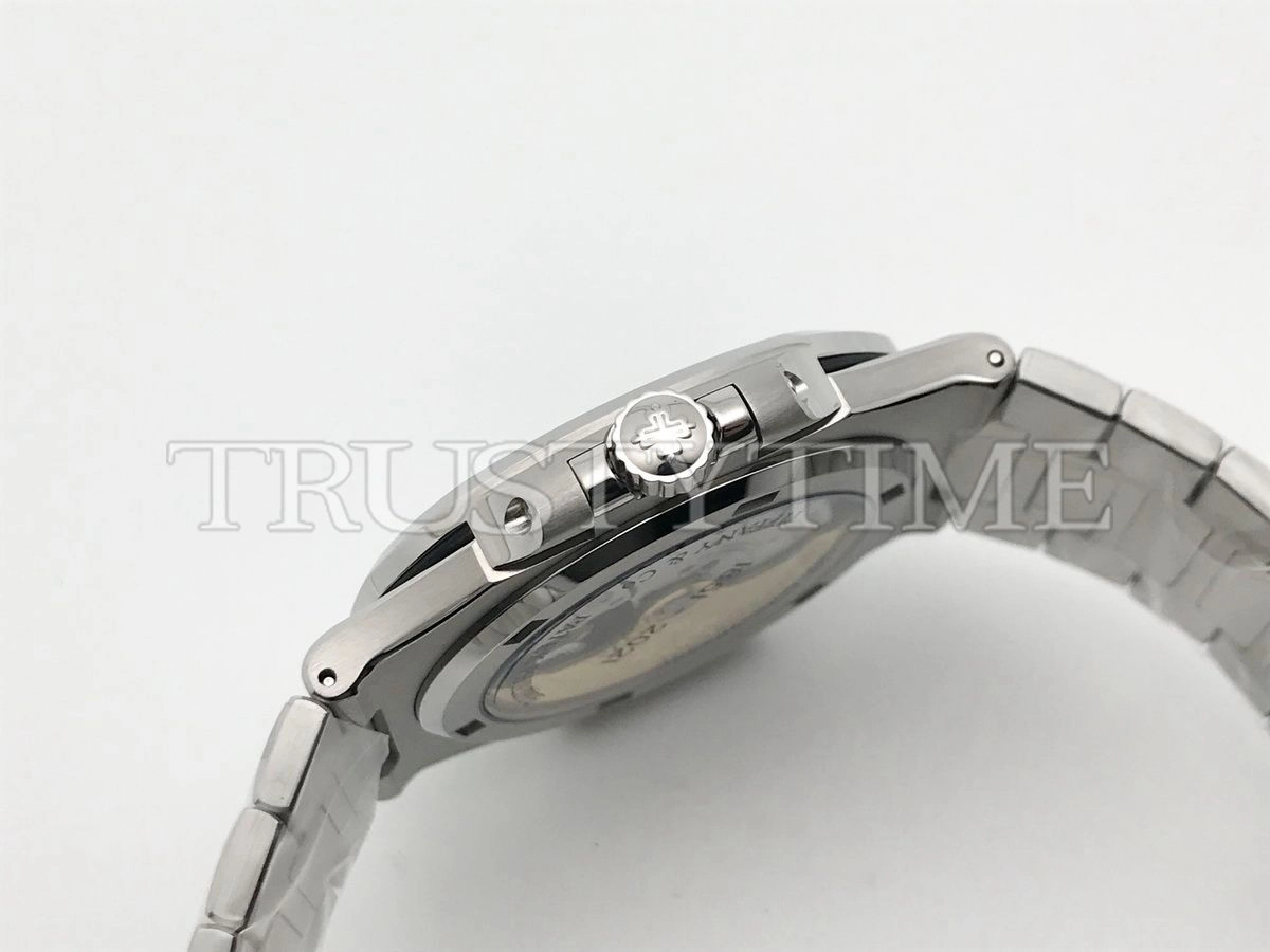 Копия часов Patek Philippe Nautilus Tiffany&Co 40mm 5711/1A-018