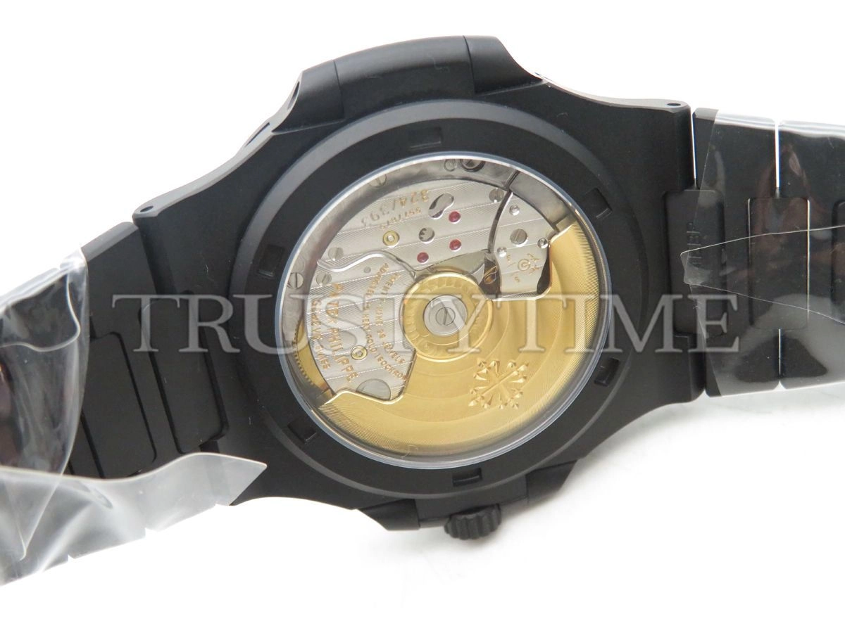 Копия часов Patek Philippe Nautilus MAD Paris Custom 40mm 5711