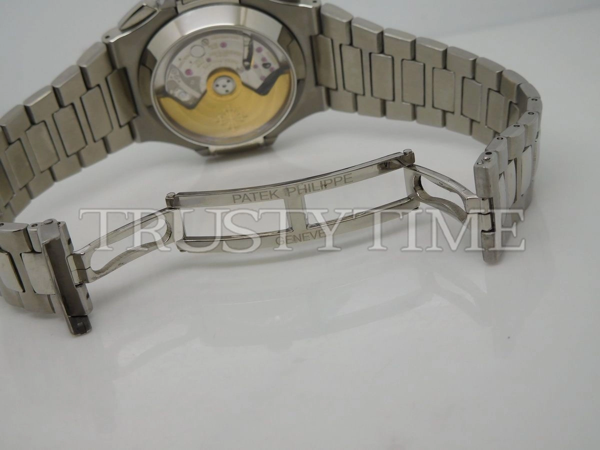 Копия часов Patek Philippe Nautilus Chronograph 40,5mm 5980/1A-001