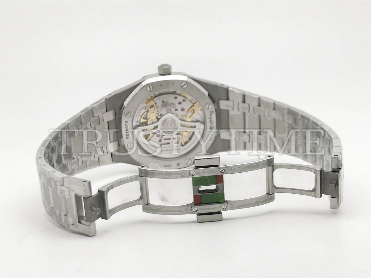 Копия часов Audemars Piguet Royal Oak “Jumbo” Extra-Thin Platinum and Smoked Green Dial 15202PT.OO.1240PT.01