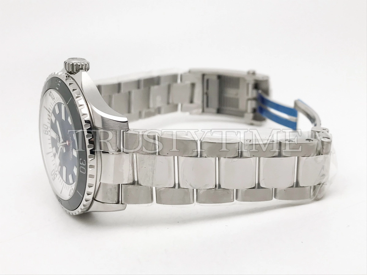 Копия часов Breitling Superocean Automatic 44mm A17376211C1A1