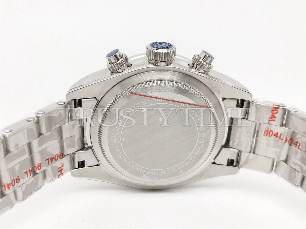 Копия часов Tudor Heritage Black Bay Chronograph Panda 41mm M79360N-0002