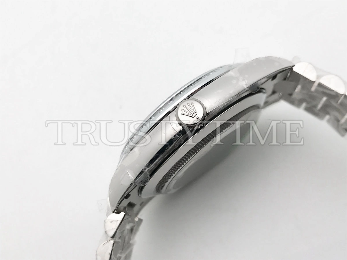 Копия часов Rolex Day-Date 40mm 228396TBR-0024