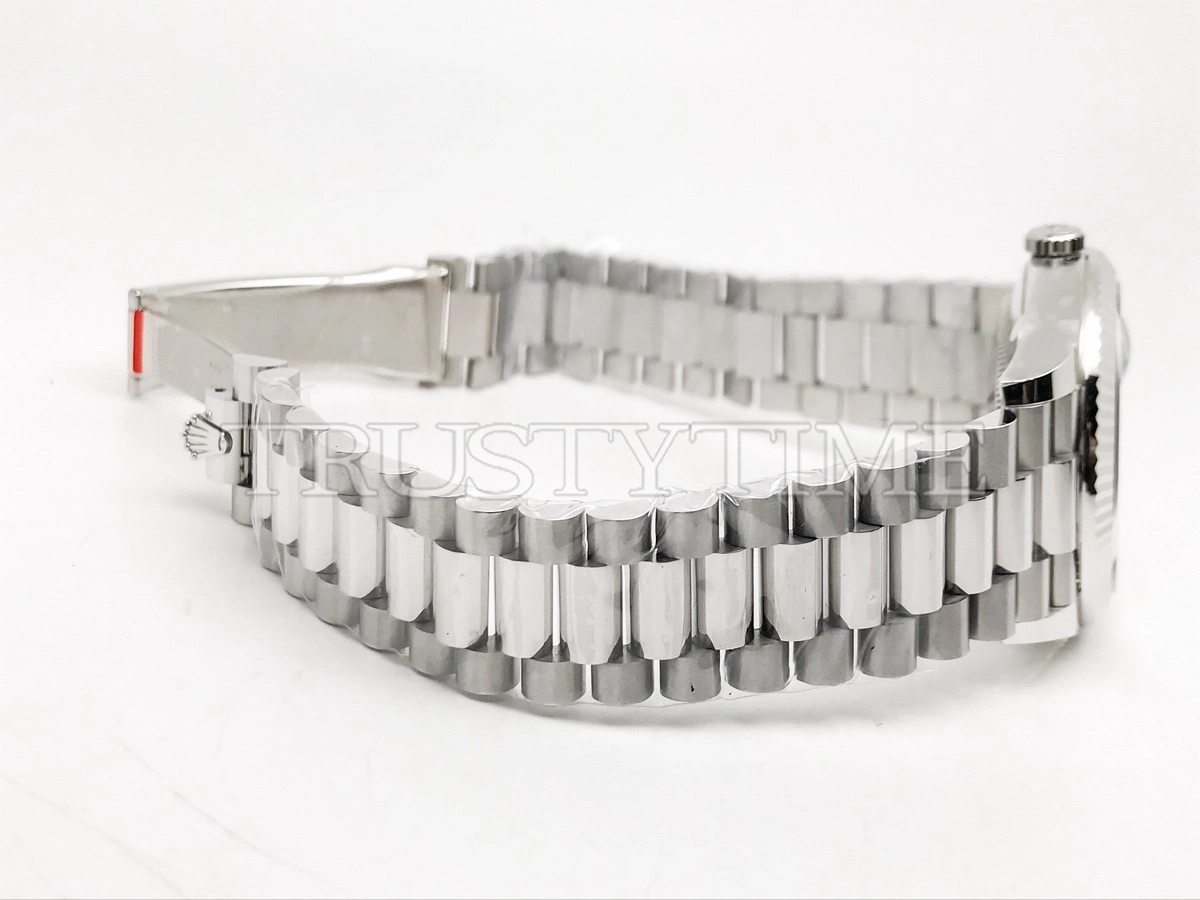 Копия часов Rolex Day-Date 40mm 228239-0007