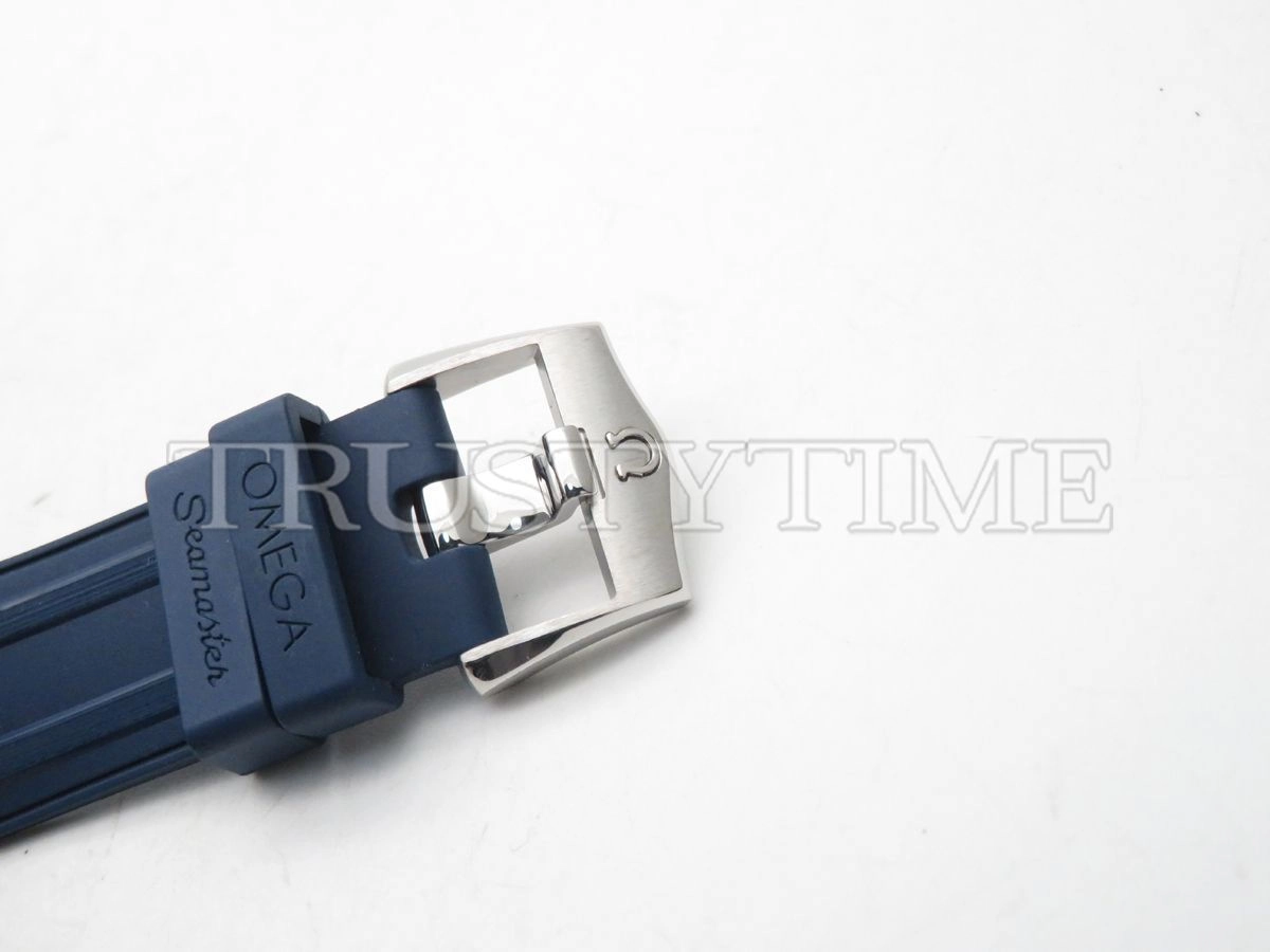 Копия часов Omega Seamaster Diver 300m Co‑Axial Master Chronometer Chronograph 44mm 210.22.44.51.03.001