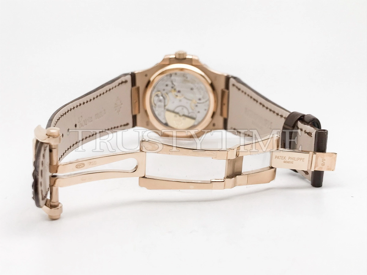 Копия часов Patek Philippe Nautilus Power Reserve Moonphase 40mm 5724R-001