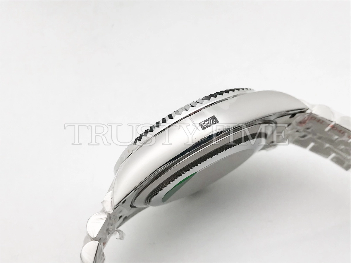 Копия часов Rolex Sky-Dweller 42mm 336934-0002