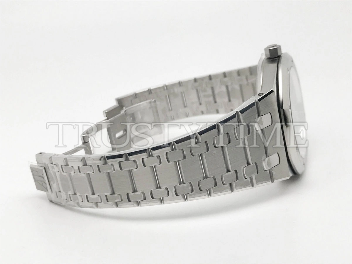 Копия часов Audemars Piguet Royal Oak “Jumbo” Extra-Thin Platinum and Smoked Green Dial 15202PT.OO.1240PT.01