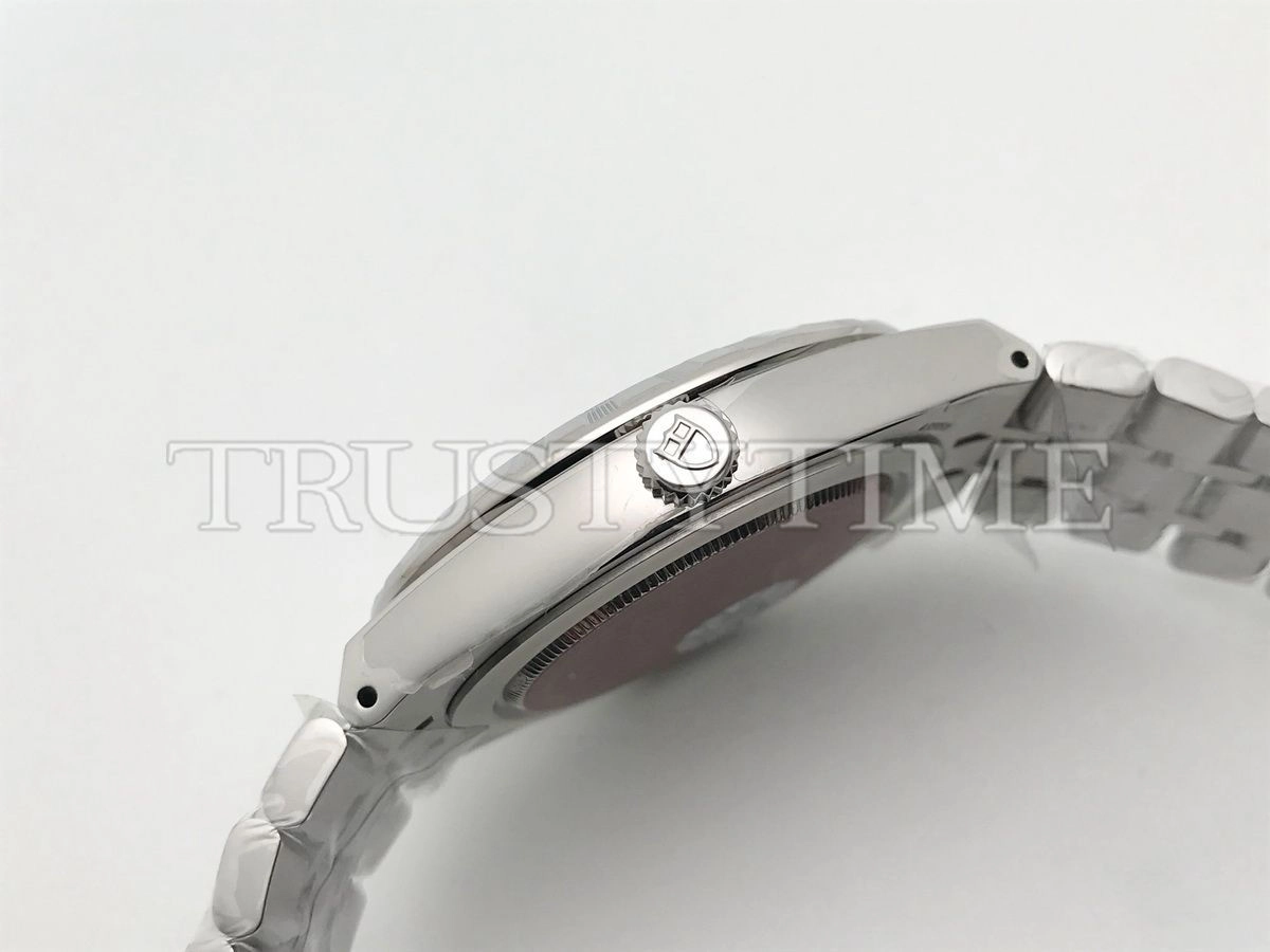 Копия часов Tudor Royal Day-Date 41mm M28600-0004
