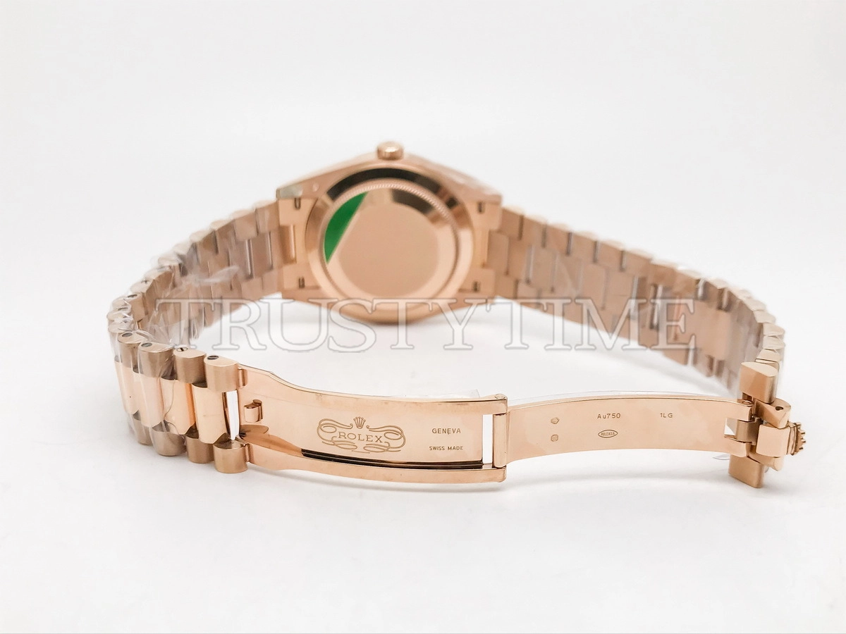 Копия часов Rolex Day-Date 40mm 228235-0004