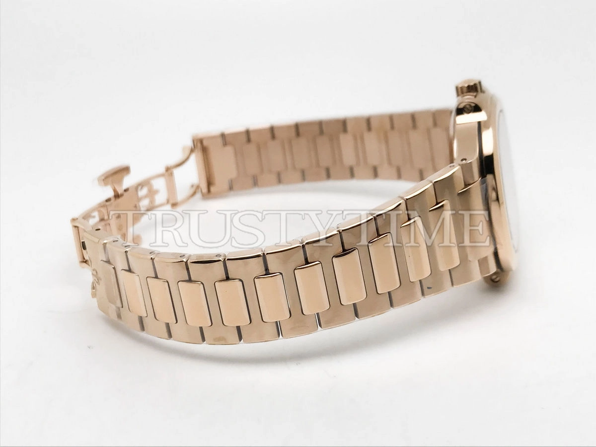 Копия часов Patek Philippe Nautilus Ladies 35mm 7118/1R-001