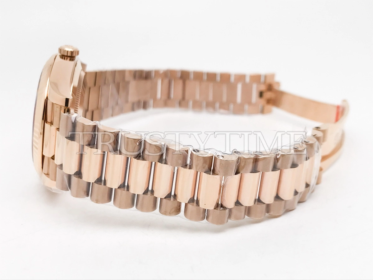 Копия часов Rolex Day-Date 40mm 228235-0032