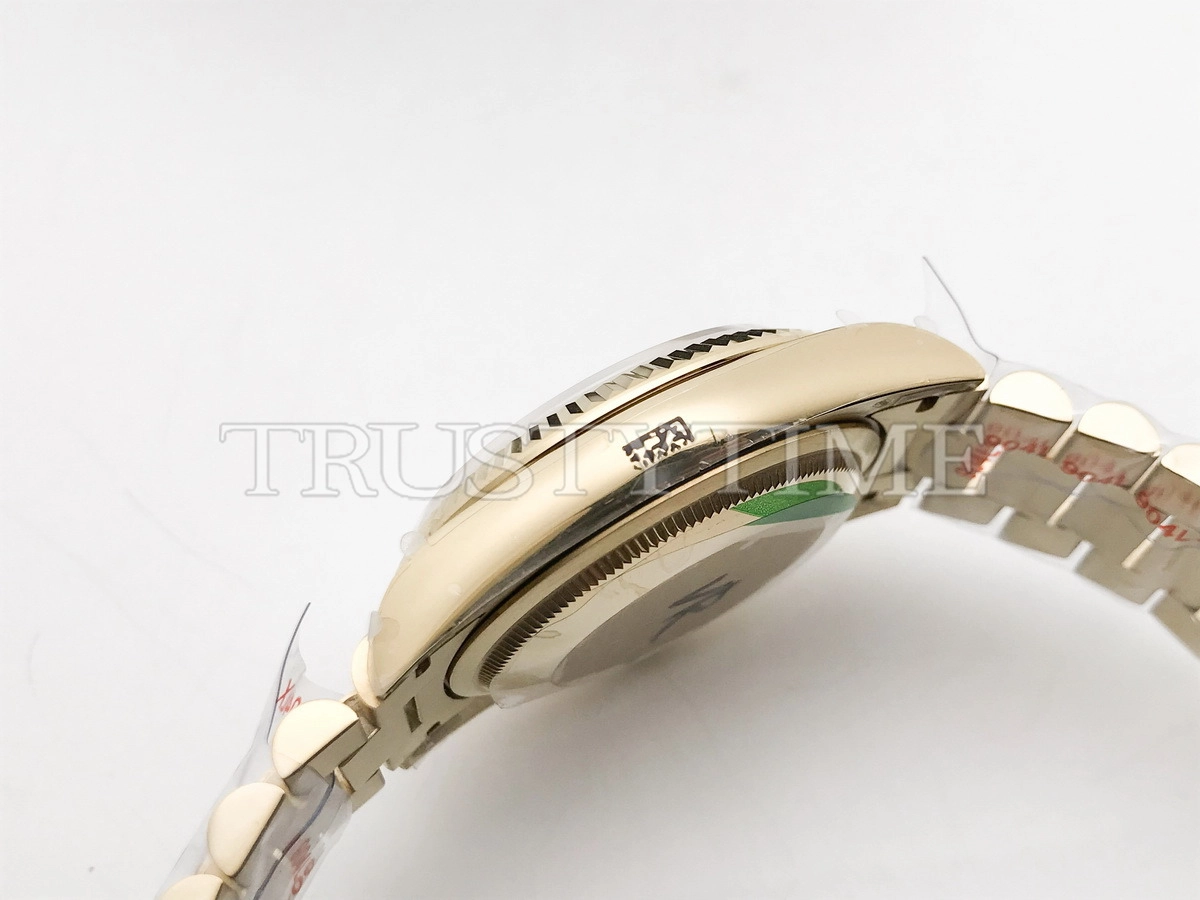 Копия часов Rolex Day-Date 36mm 128238-0132