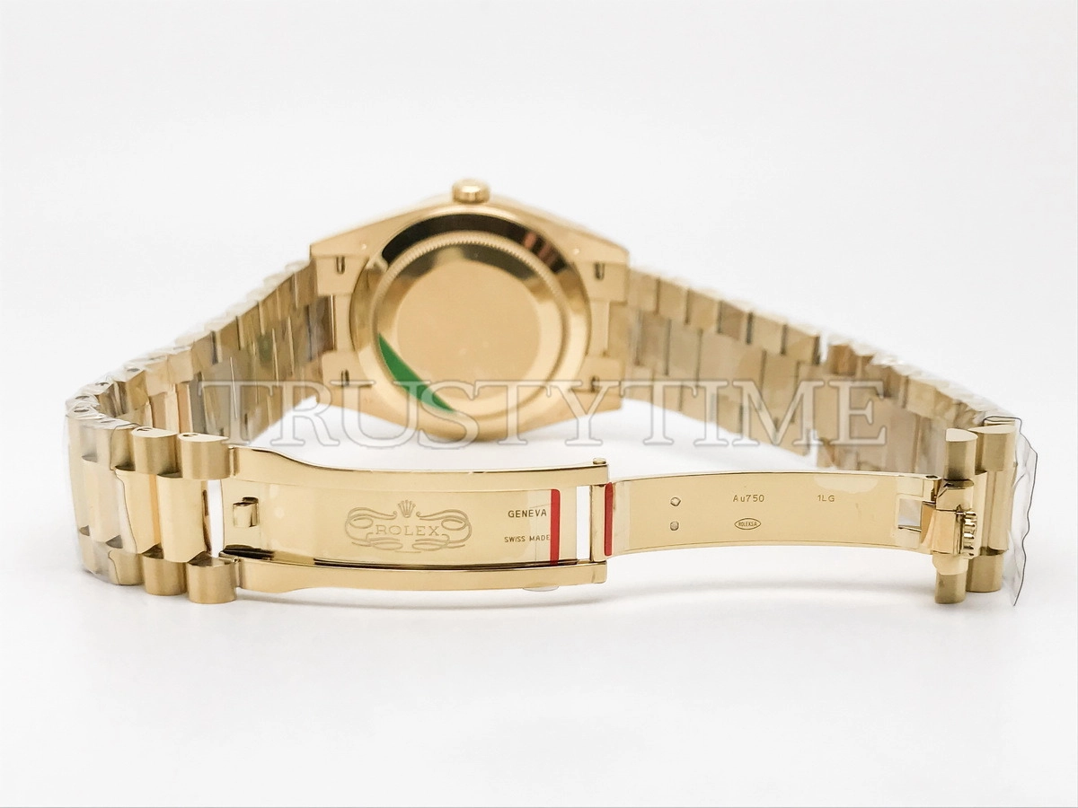 Копия часов Rolex Day-Date 40mm 228238-0003