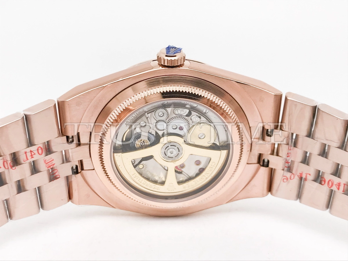 Копия часов Rolex Land-Dweller 40mm 127335-0001