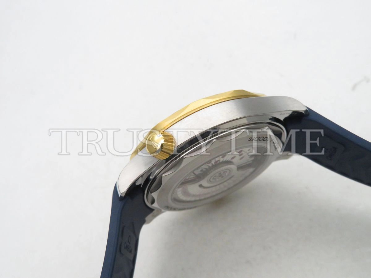 Копия часов Omega Seamaster Diver 300m Co-axial Chronometer 42mm 210.22.42.20.03.001