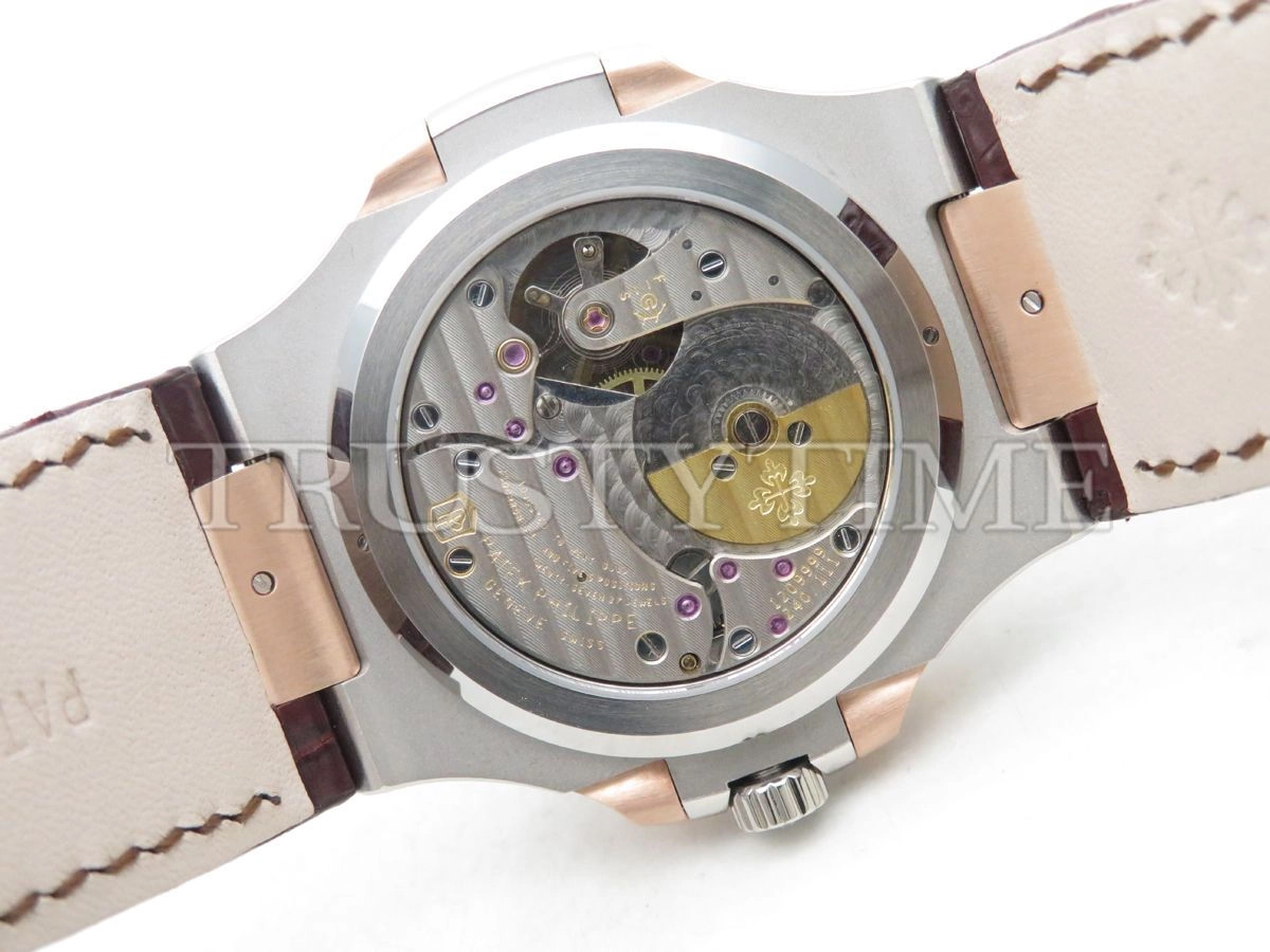 Копия часов Patek Philippe Nautilus Power Reserve Moonphase 40mm 5712GR-001