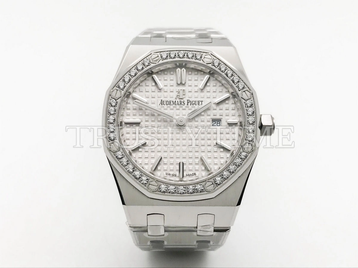Копия часов Audemars Piguet Royal Oak Ladies 33mm 67651ST.ZZ.1261ST.01