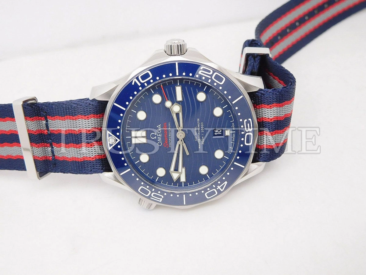 Копия часов Omega Seamaster Diver 300m Co-axial Chronometer NATO 42mm 210.30.42.20.03.001