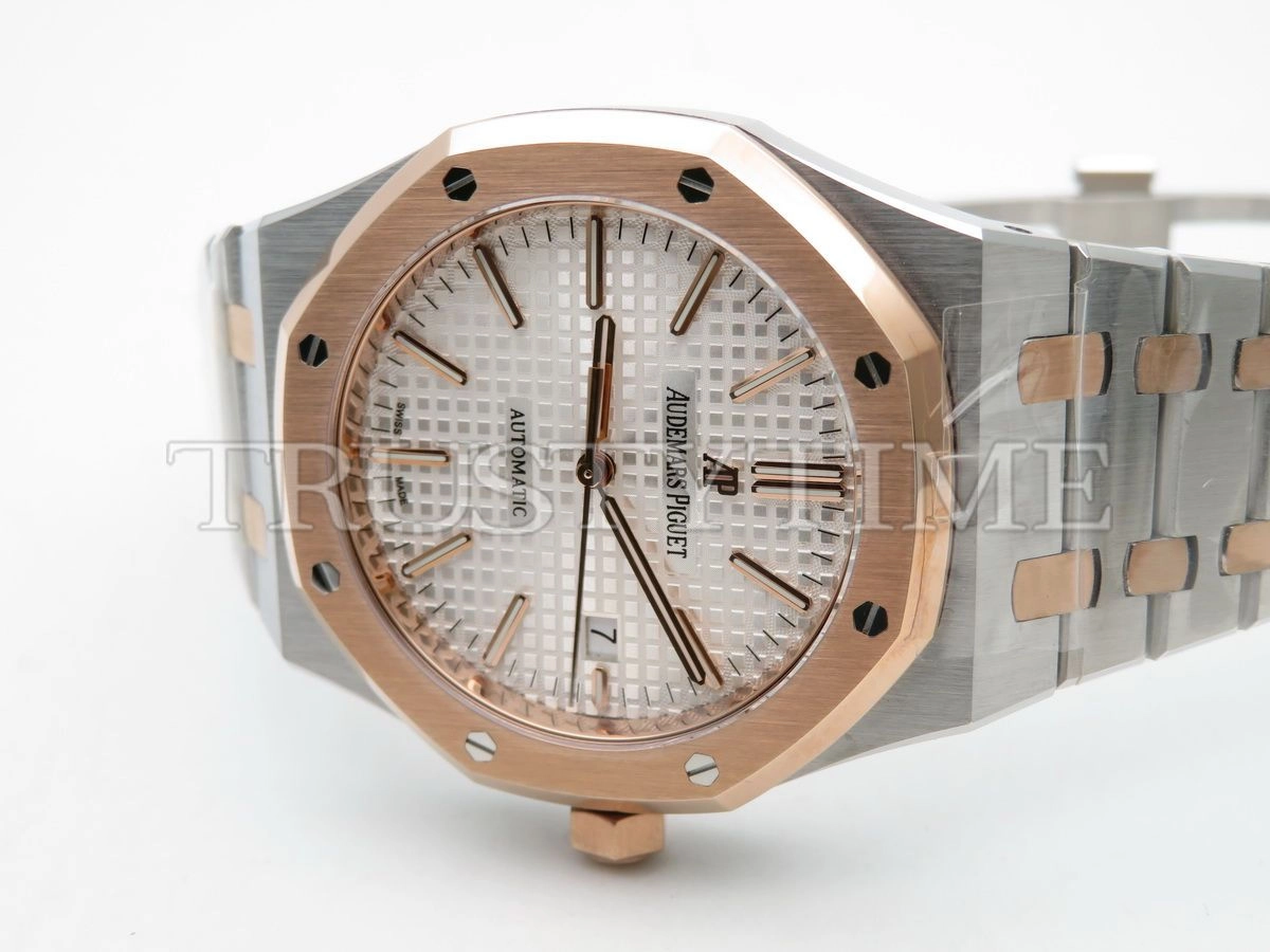 Копия часов Audemars Piguet Royal Oak Automatic II 15400SR.OO.1220SR.01