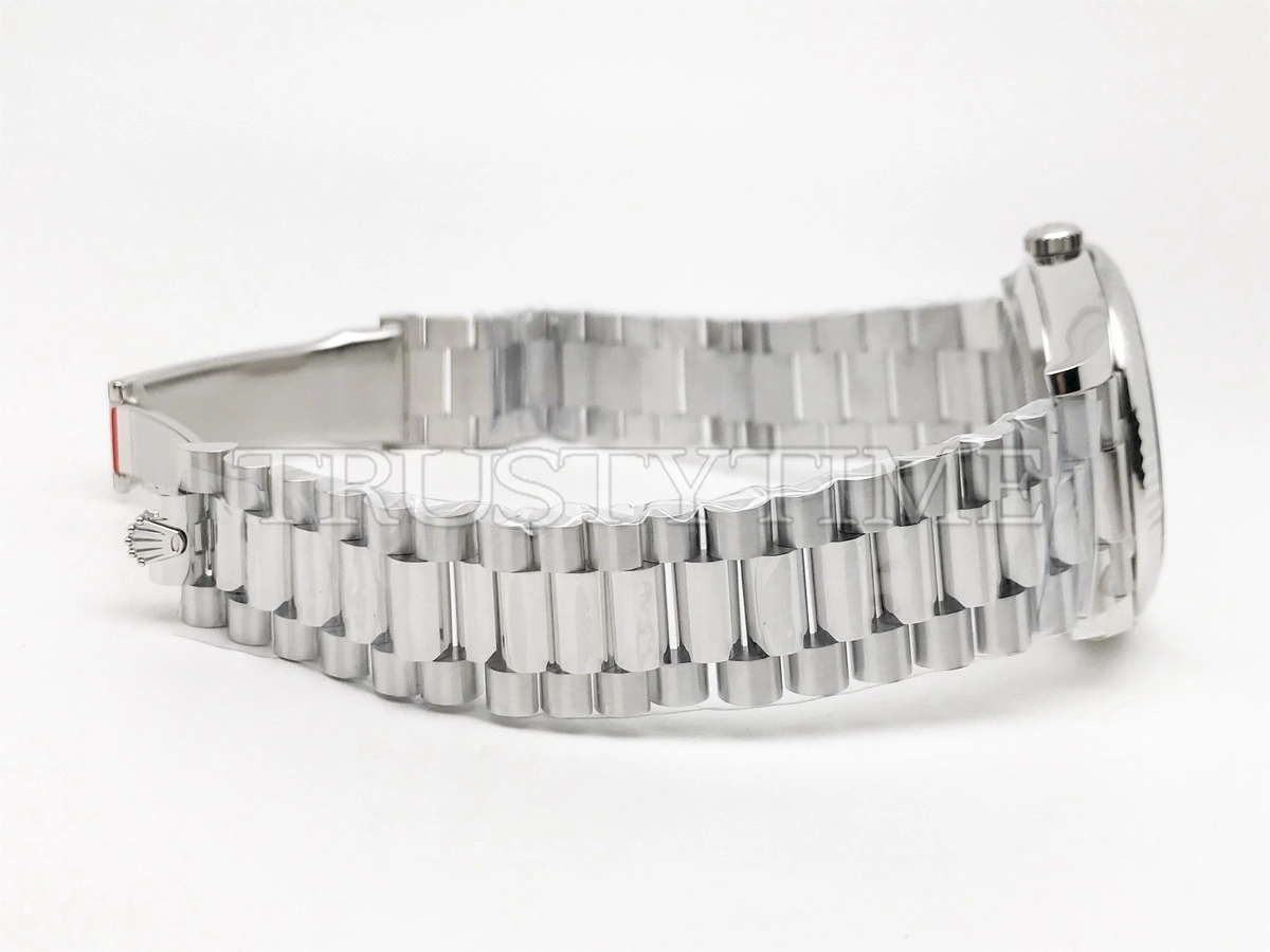 Копия часов Rolex Day-Date 40mm 228239-0076
