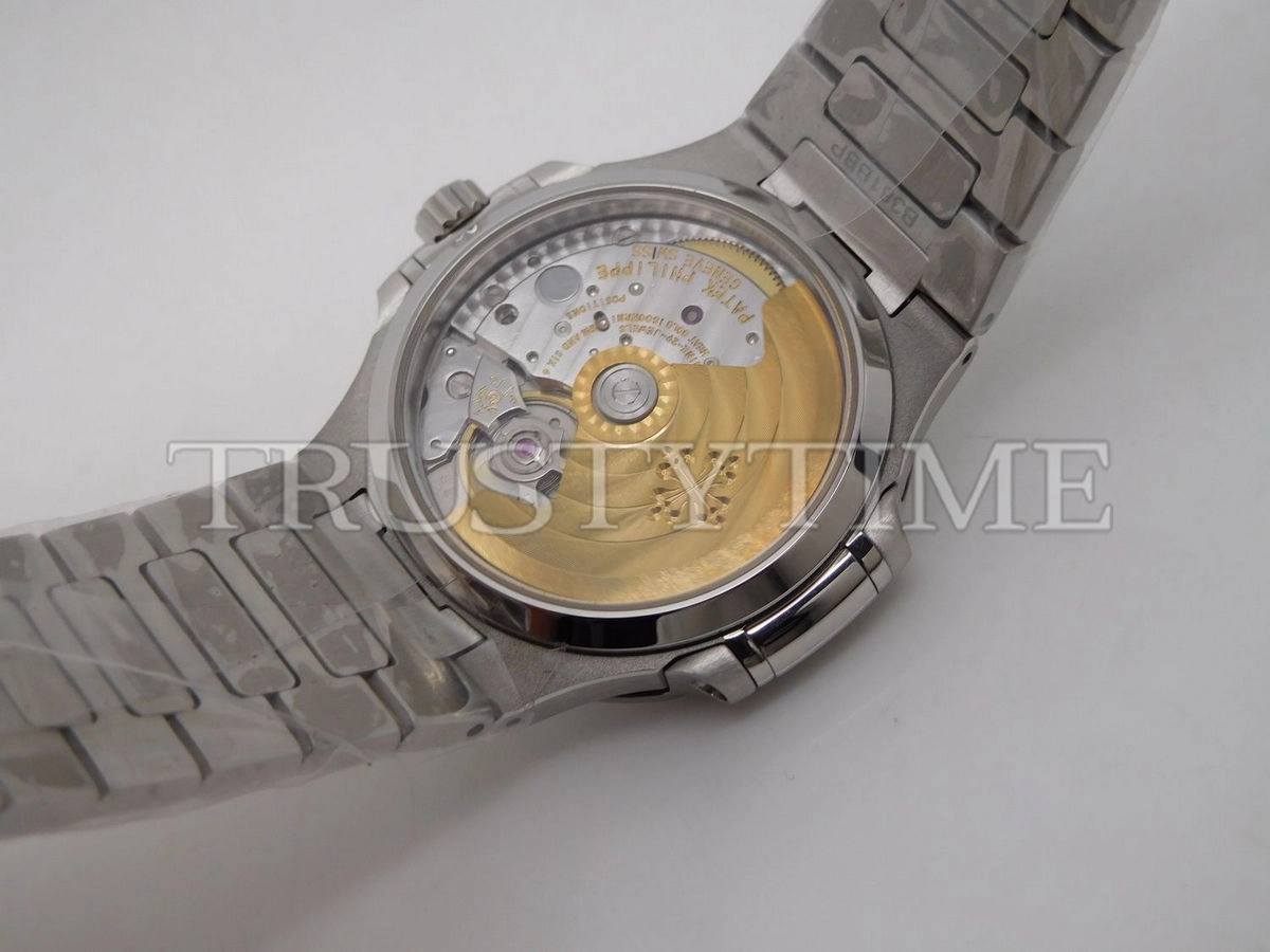 Копия часов Patek Philippe Nautilus Lades 34mm 7018/1A-001