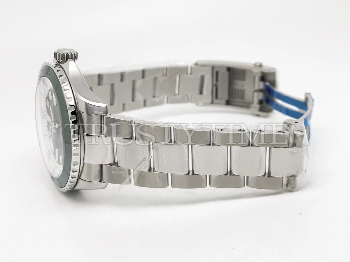 Копия часов Breitling Superocean Automatic 44mm A17376A31L1A1