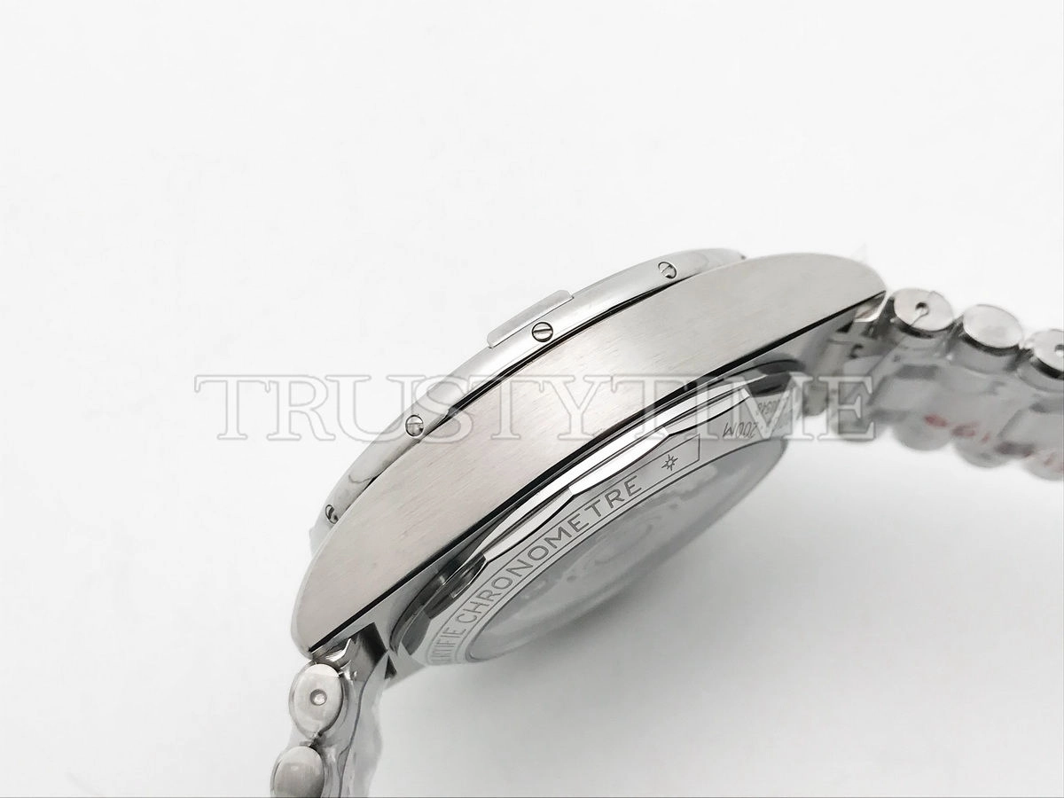 Копия часов Breitling Chronomat B01 42 Six Nations England AB0134A71A1A1