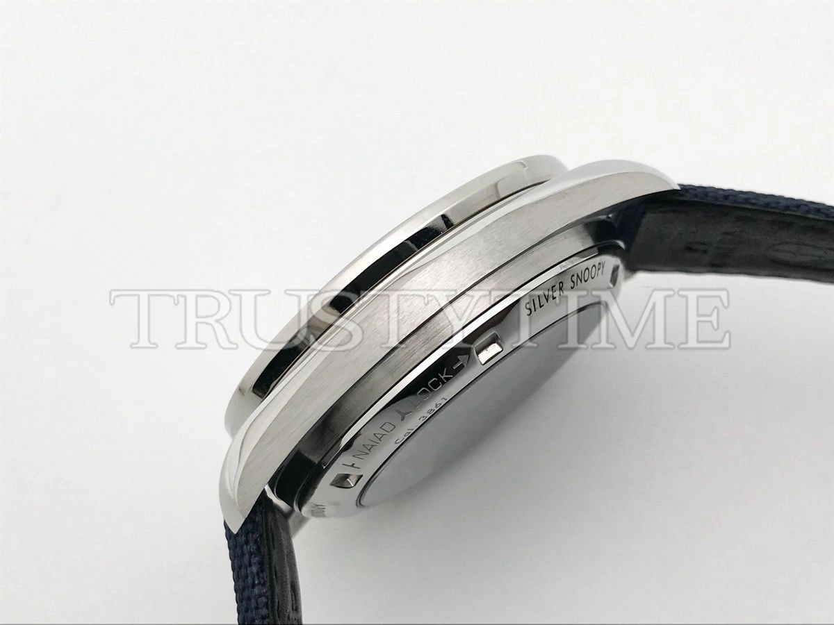 Копия часов Omega Speedmaster Anniversary Series Silver Snoopy Award 42mm 310.32.42.50.02.001