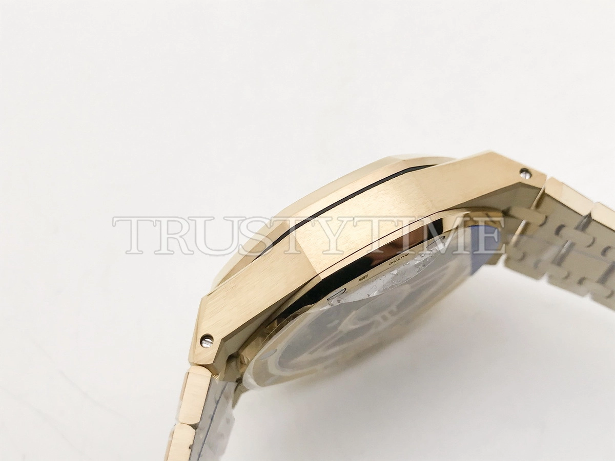 Копия часов Audemars Piguet Royal Oak Frosted Gold Selfwinding Chronograph 26240BA.GG.1324BA.01