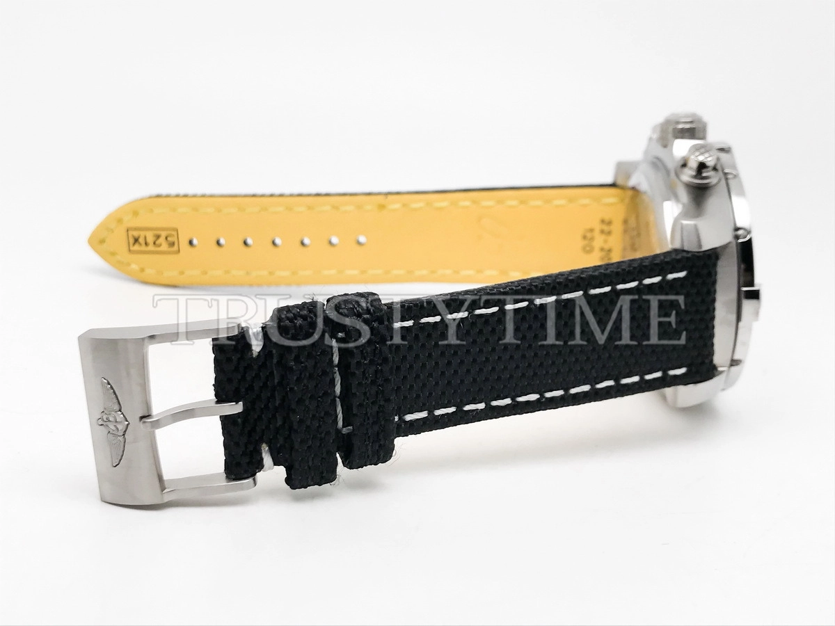 Копия часов Breitling Avenger Chronograph 45 A13317101B1X1