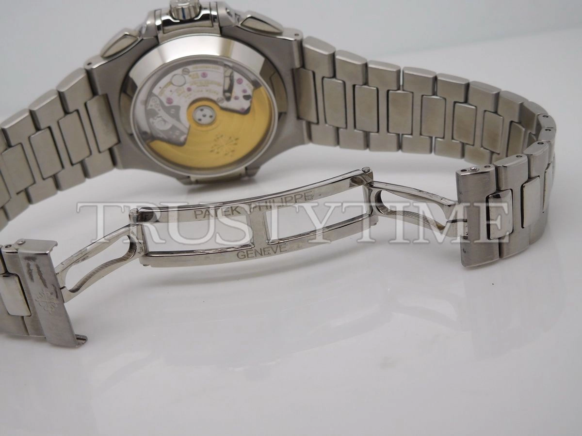 Копия часов Patek Philippe Nautilus Chronograph 40,5mm 5980/1A-014