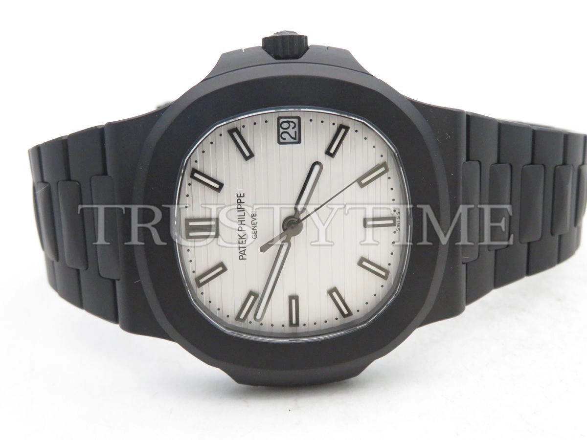 Копия часов Patek Philippe Nautilus MAD Paris Custom 40mm 5711