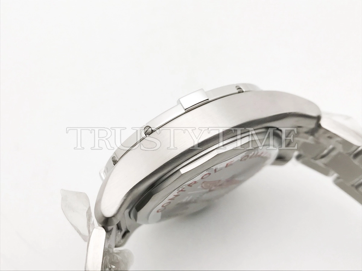 Копия часов Breitling Avenger Chronograph 45 A13317101C1A1