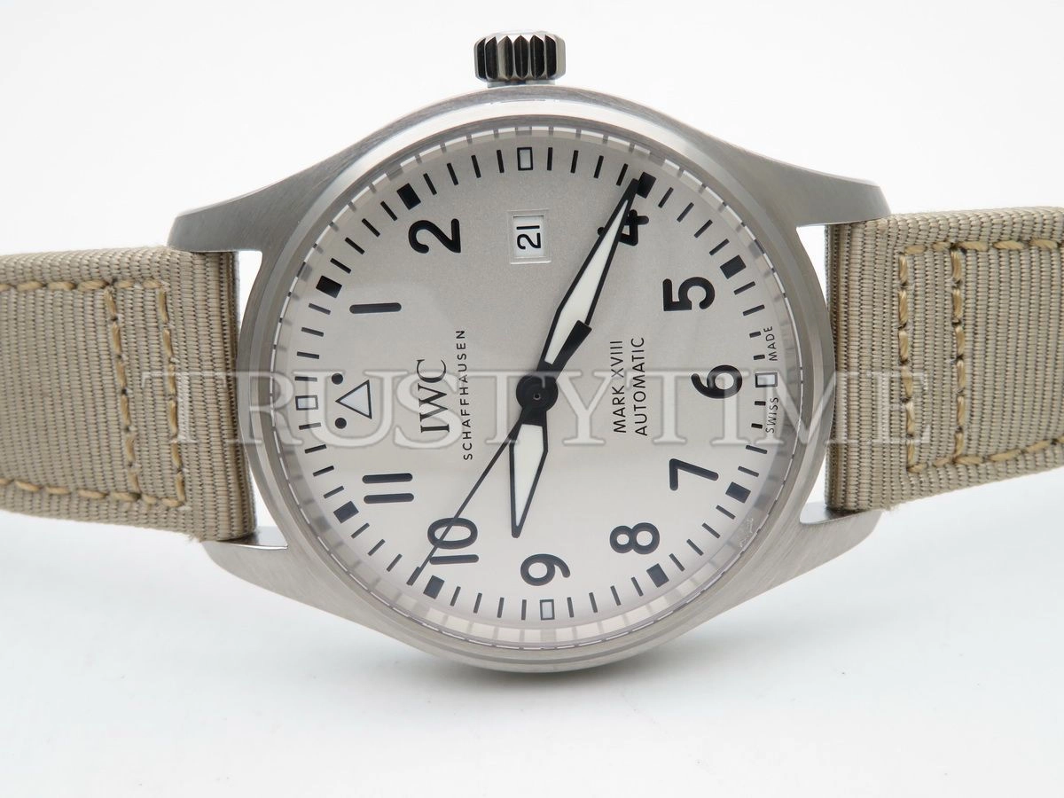 Копия часов IWC Pilot's Watch Mark XVIII 40mm IW327017
